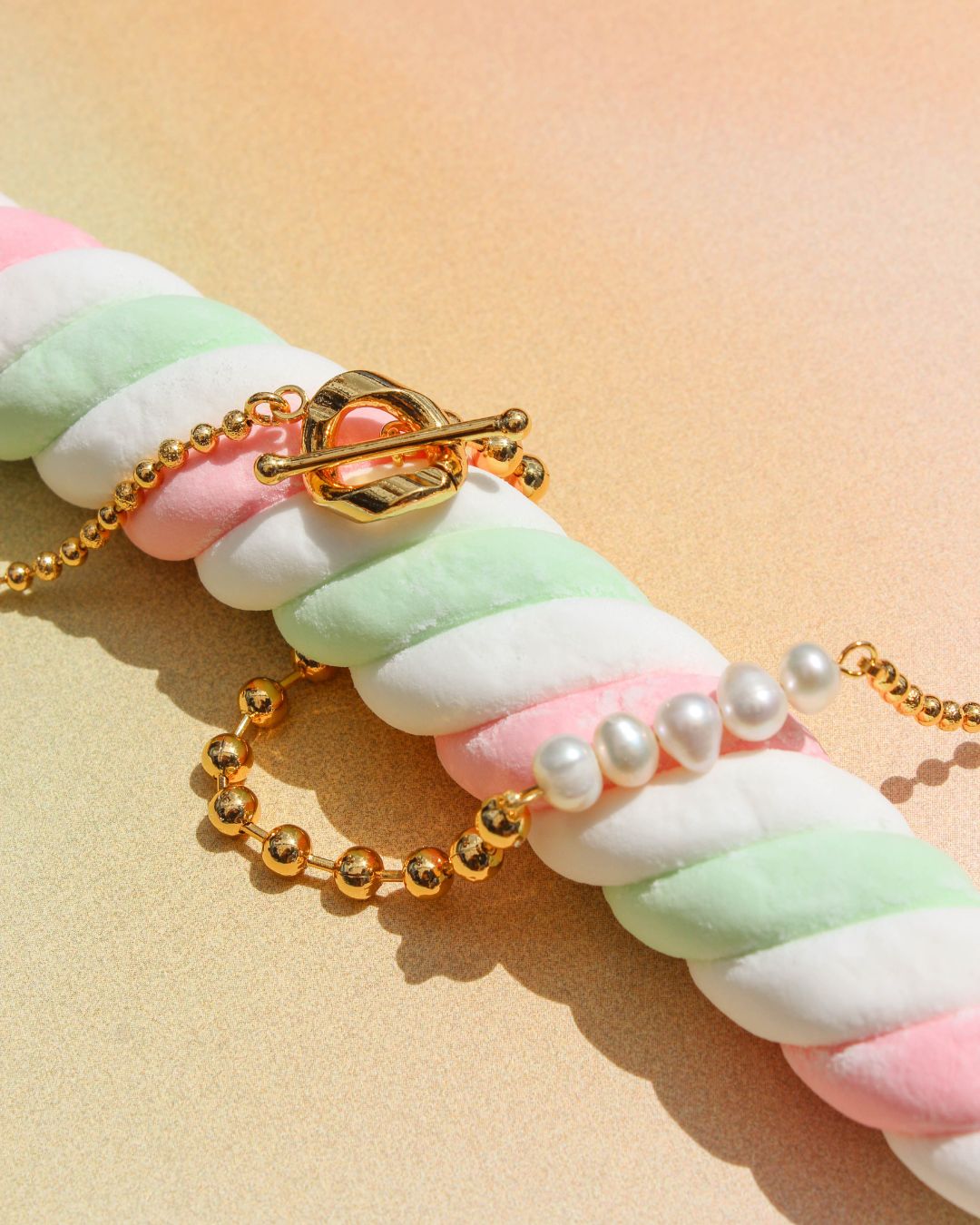 5 Ways to Style a Pearl Choker Necklace