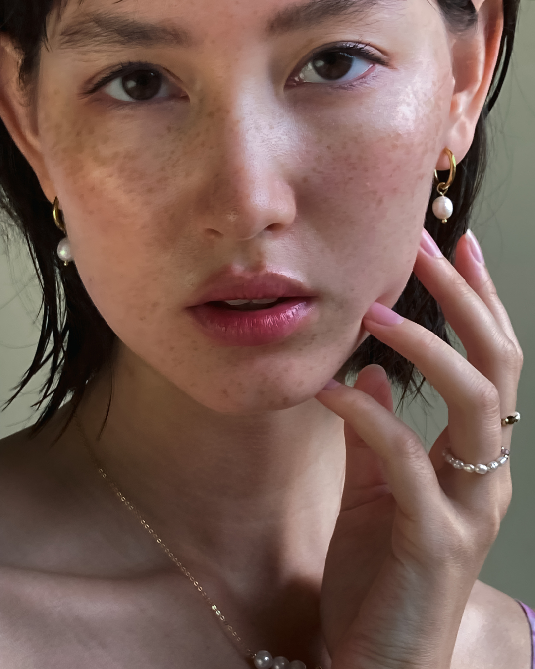 The Language of Pearls: The Message Behind Pearl Earring Gifts