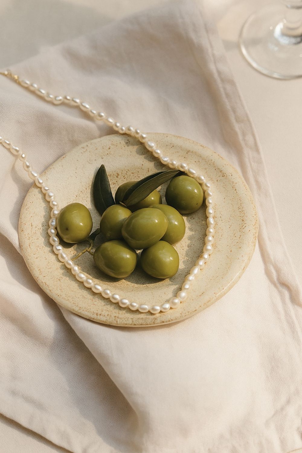 Elania Pearl Choker and Bracelet Set