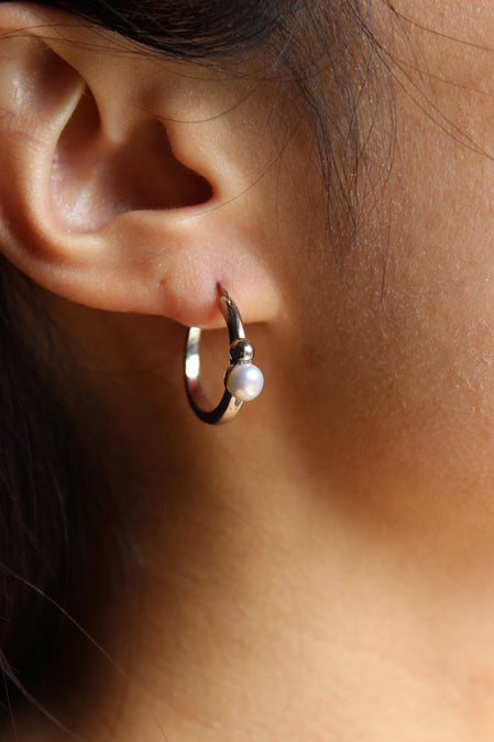 Peyton Pearl Earrings