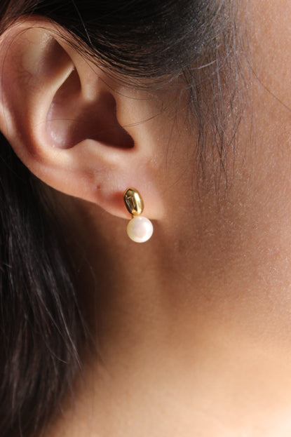 Eleanor Stud Earrings