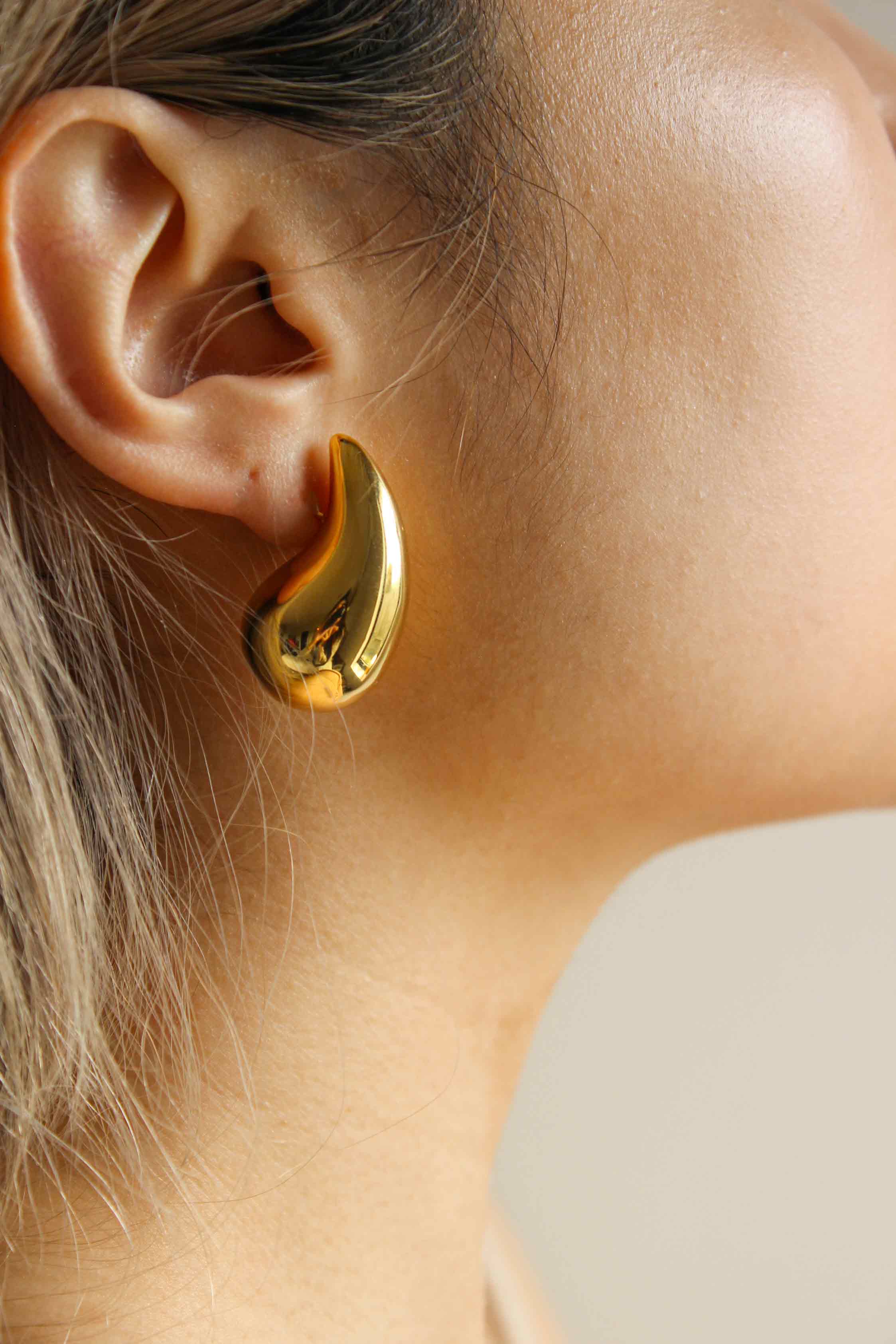 Teardrop Earrings/Gold