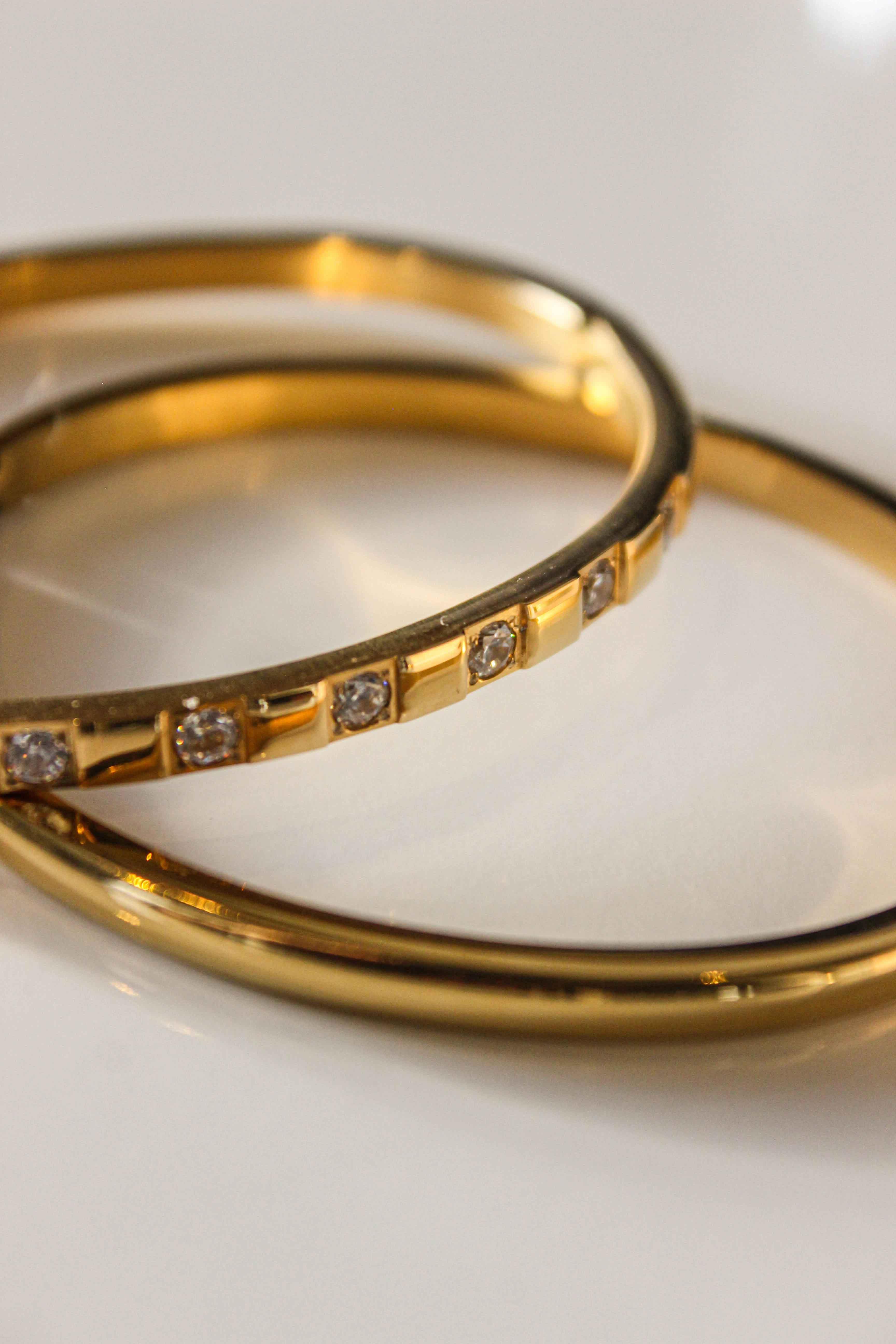Quinn Bangle - Complete. Studio