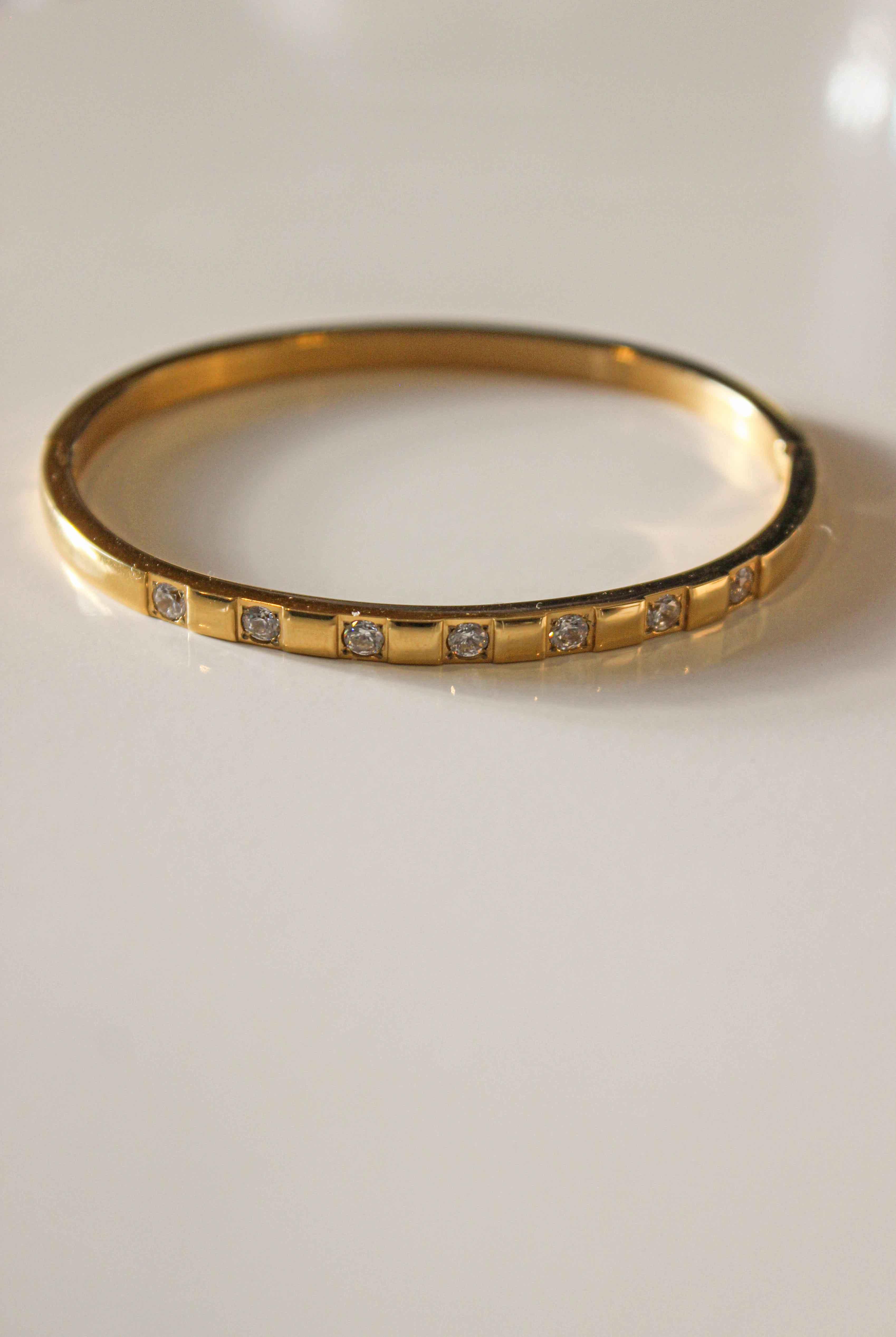 Quinn Bangle - Complete. Studio