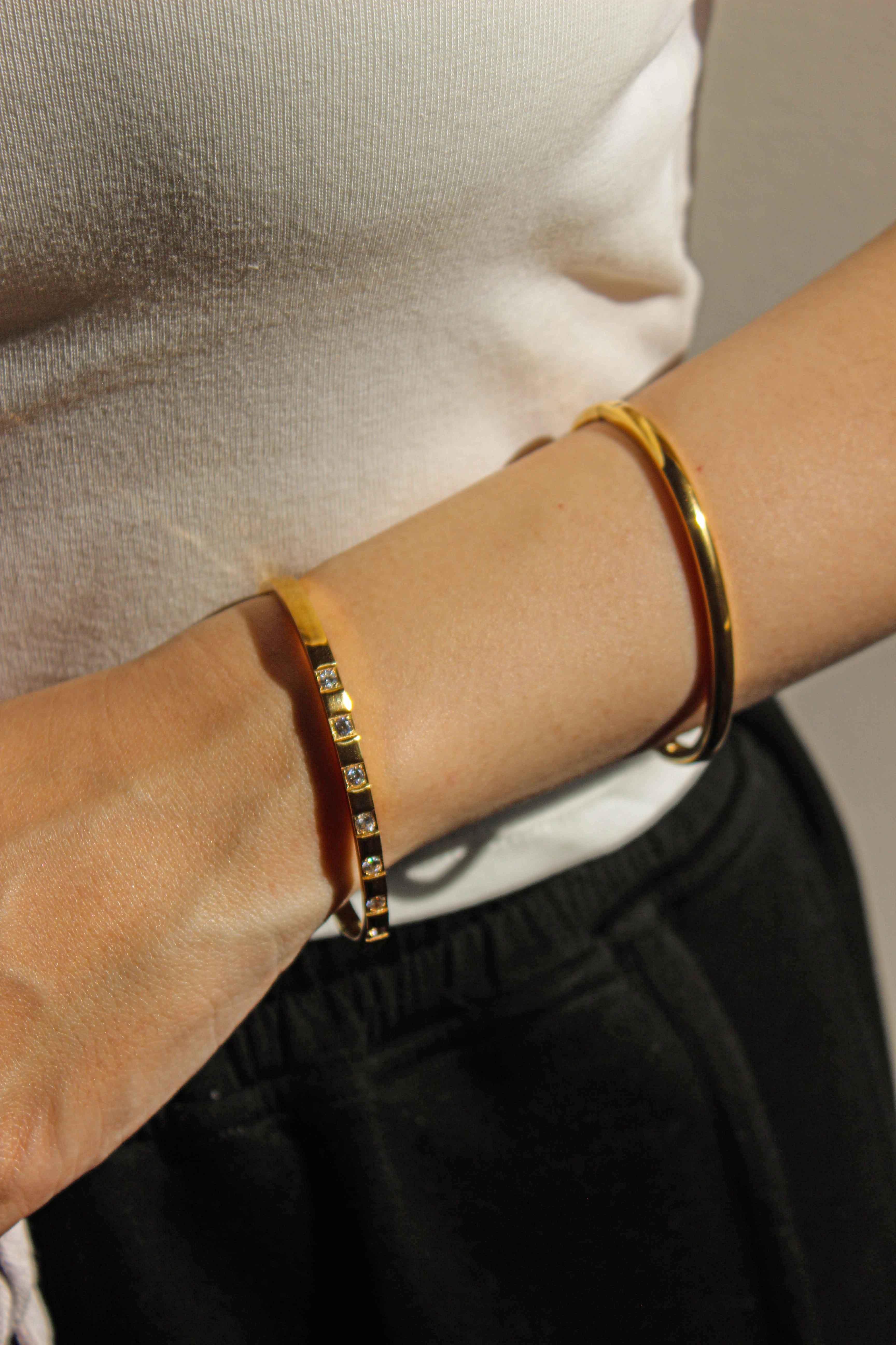 Quinn Bangle - Complete. Studio