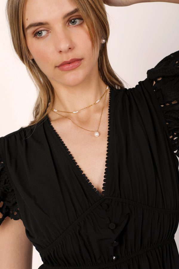 How to Wear a Pearl Choker: Style Tips from Complete. Studio