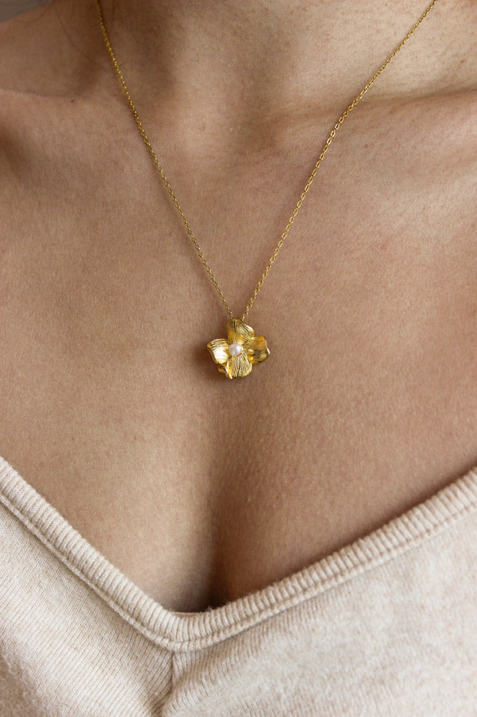 Blooming Essence Necklace