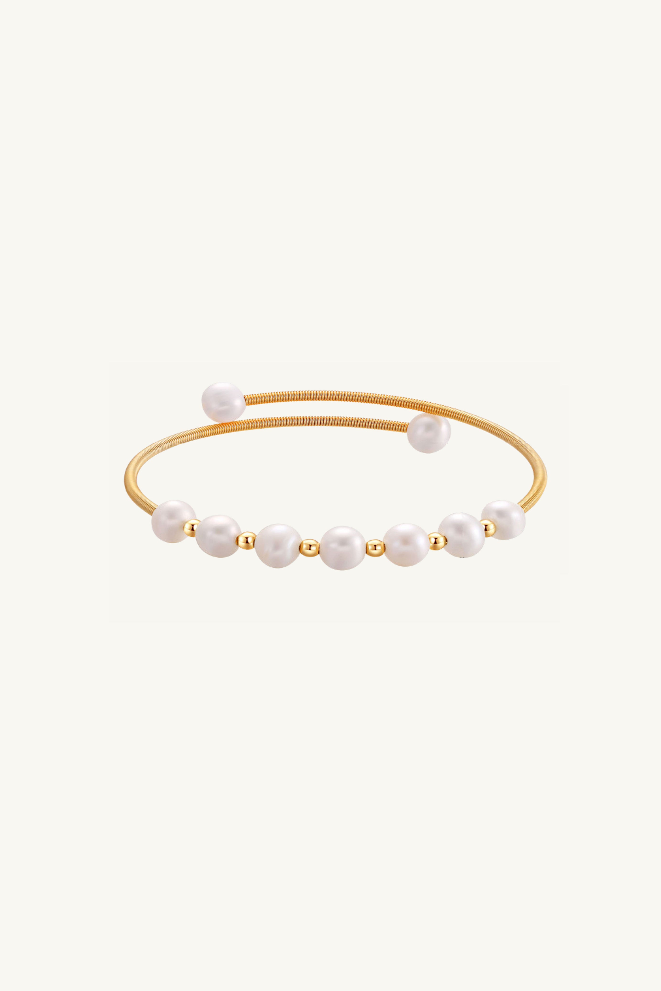 Gleaming Pearl Bangle