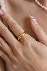 Classic Band Ring