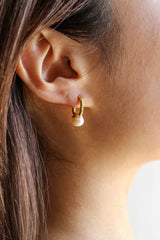 Selena Pearl Earrings