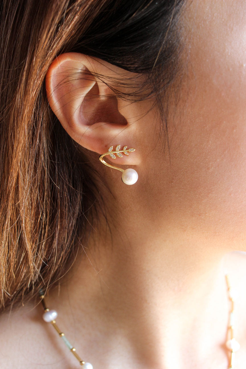 Everleaf Pearl Earrings