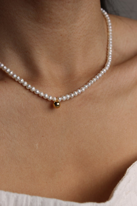 Bella Pearl Necklace