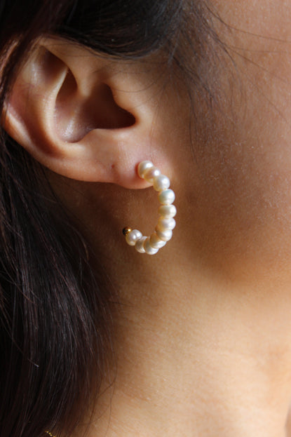 Ellia Pearl Earrings