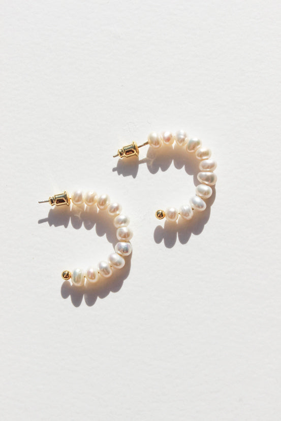 Ellia Pearl Earrings