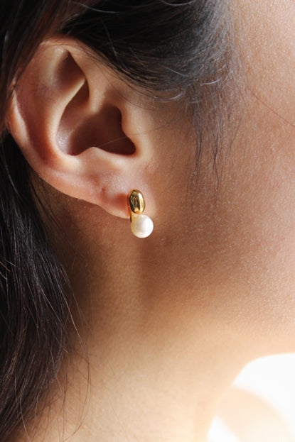 Eleanor Stud Earrings