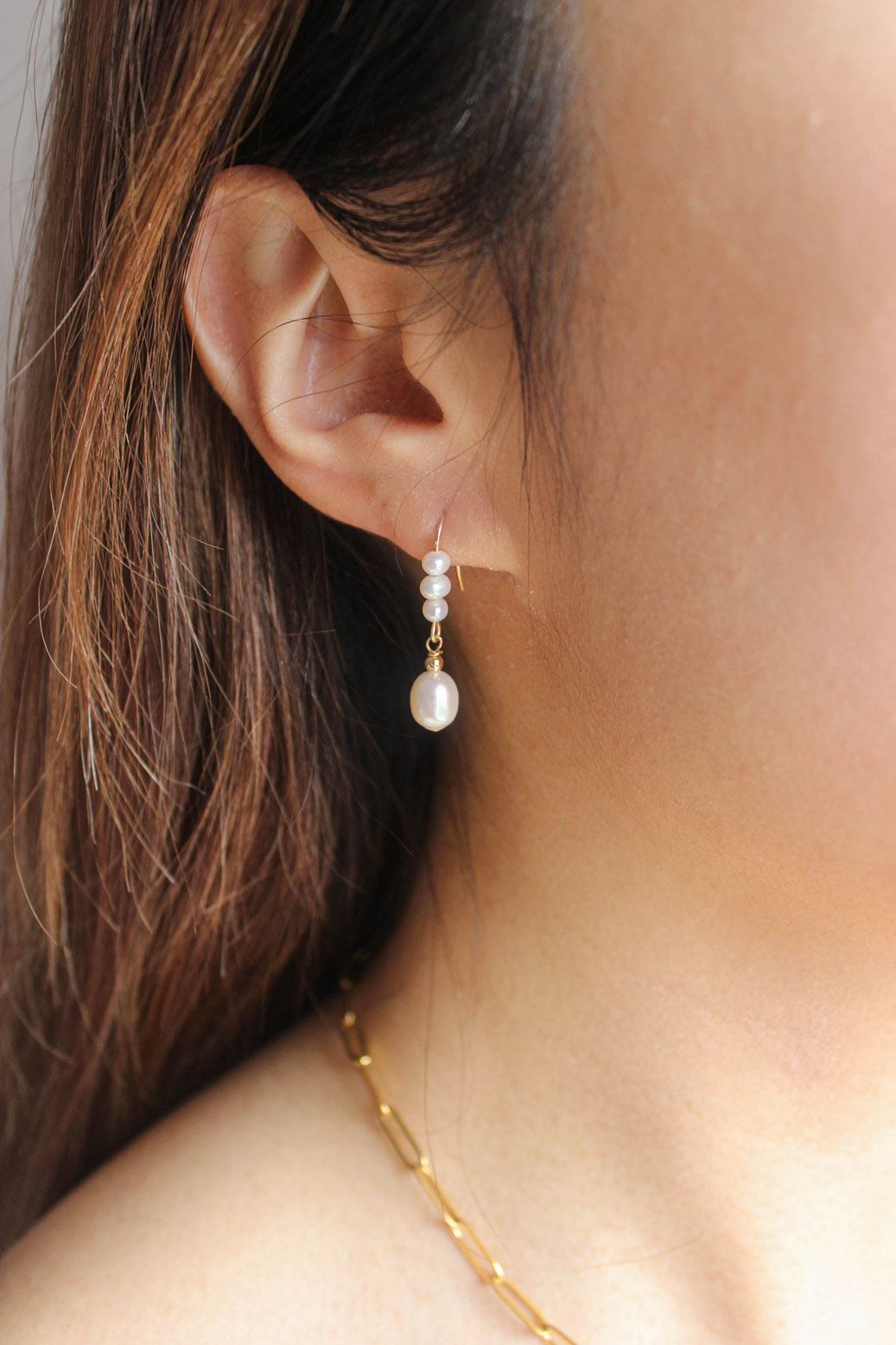 Thalia Pearl Earrings