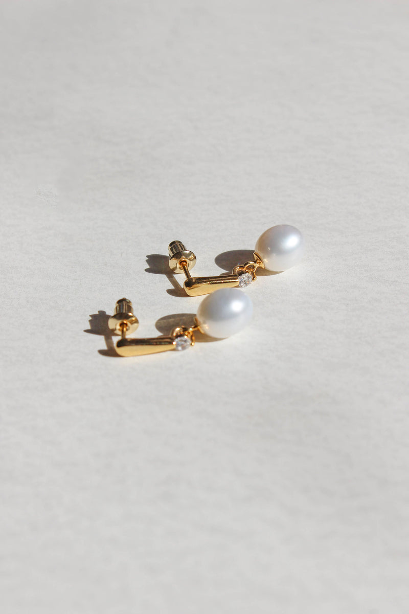 Lila Pearl Earrings