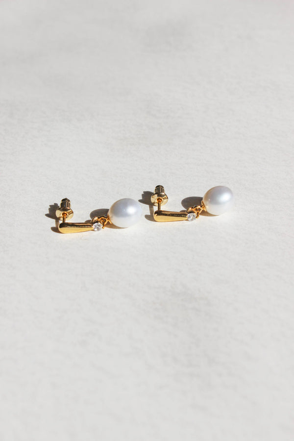 Lila Pearl Earrings