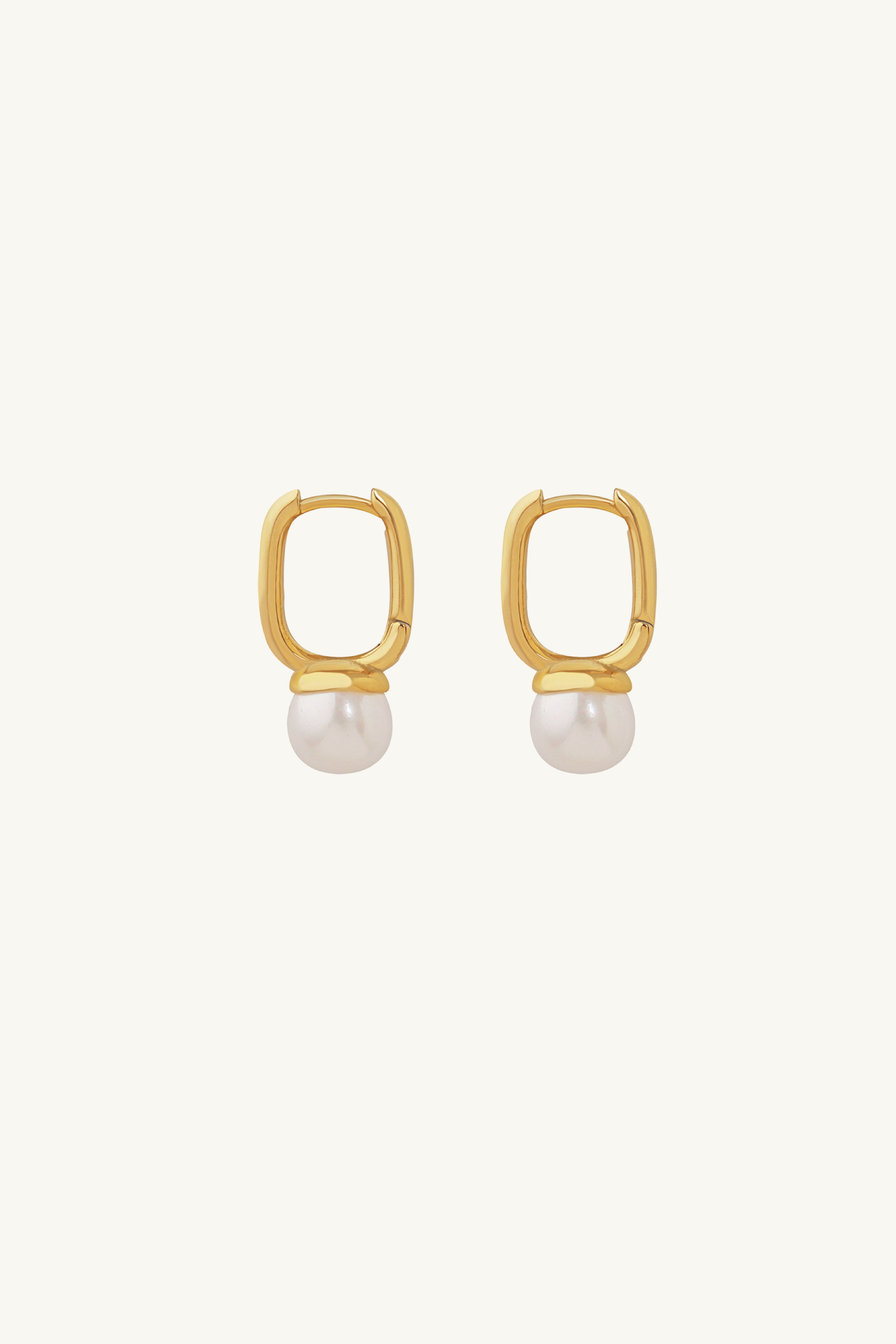 Selena Pearl Earrings