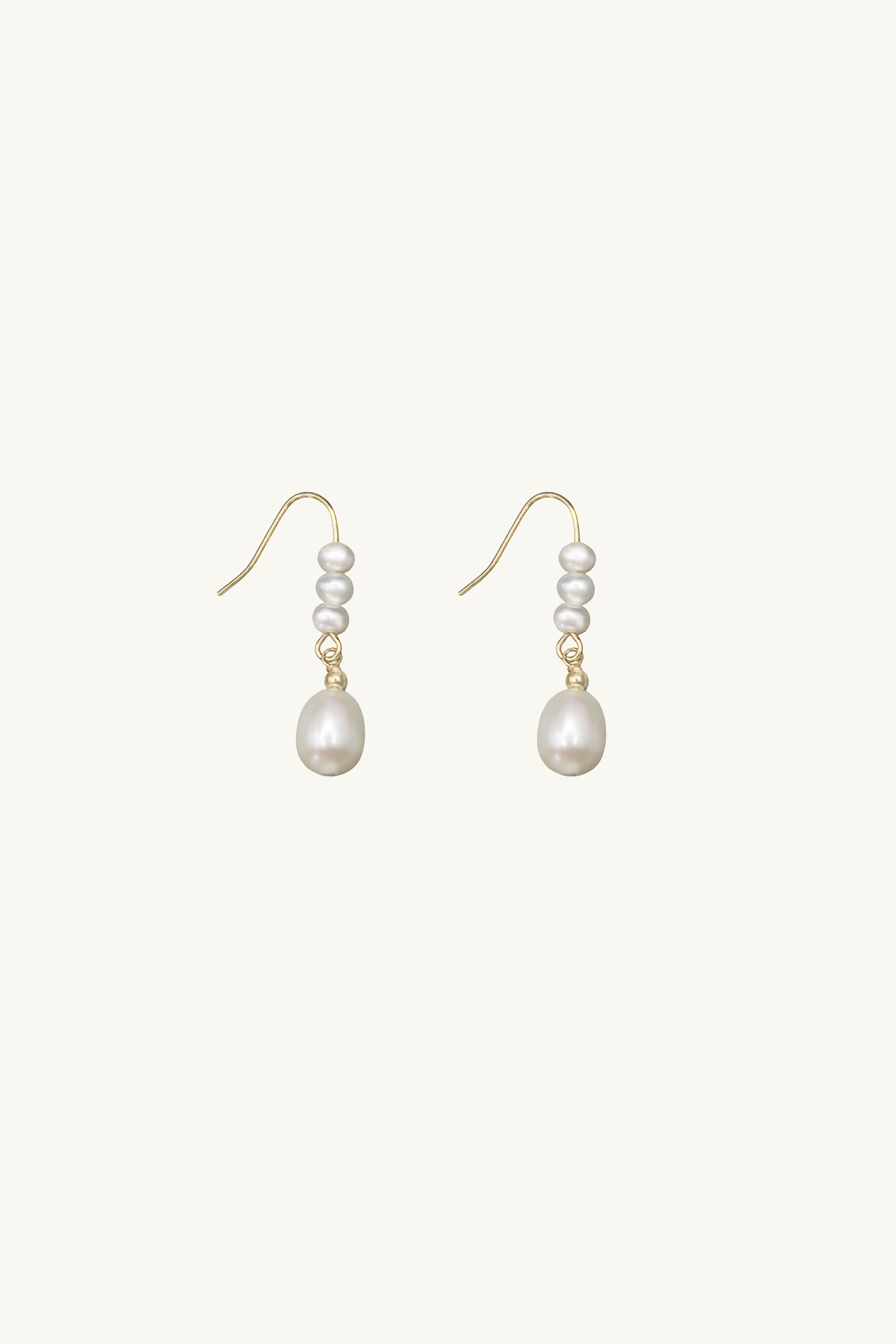 Thalia Pearl Earrings