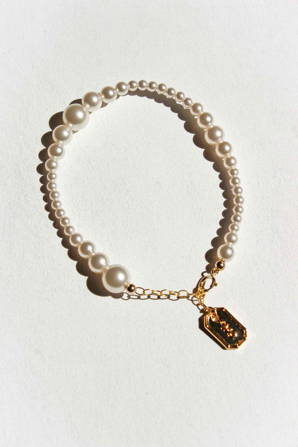 Enchanting Pearl Bracelet