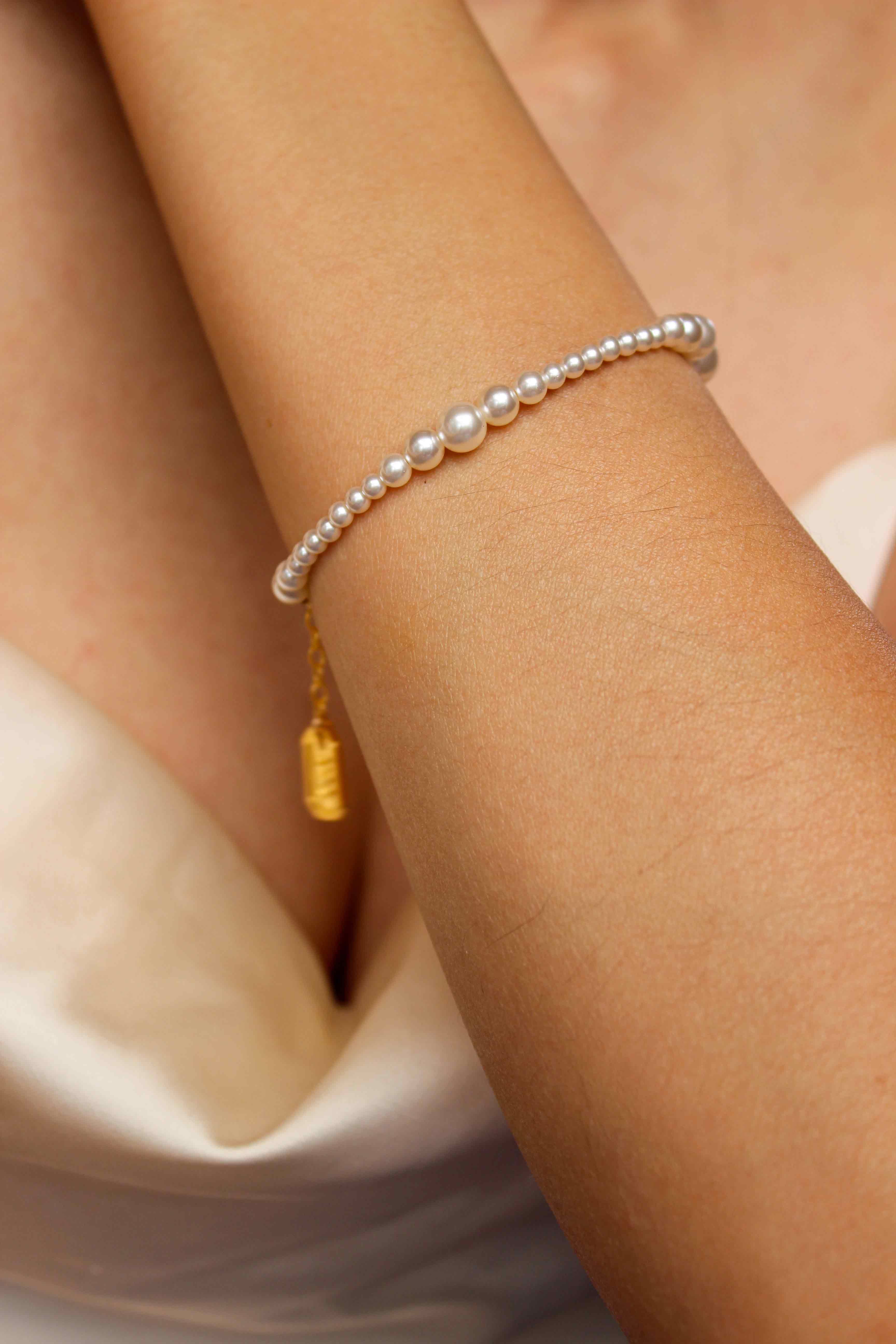 Enchanting Pearl Bracelet