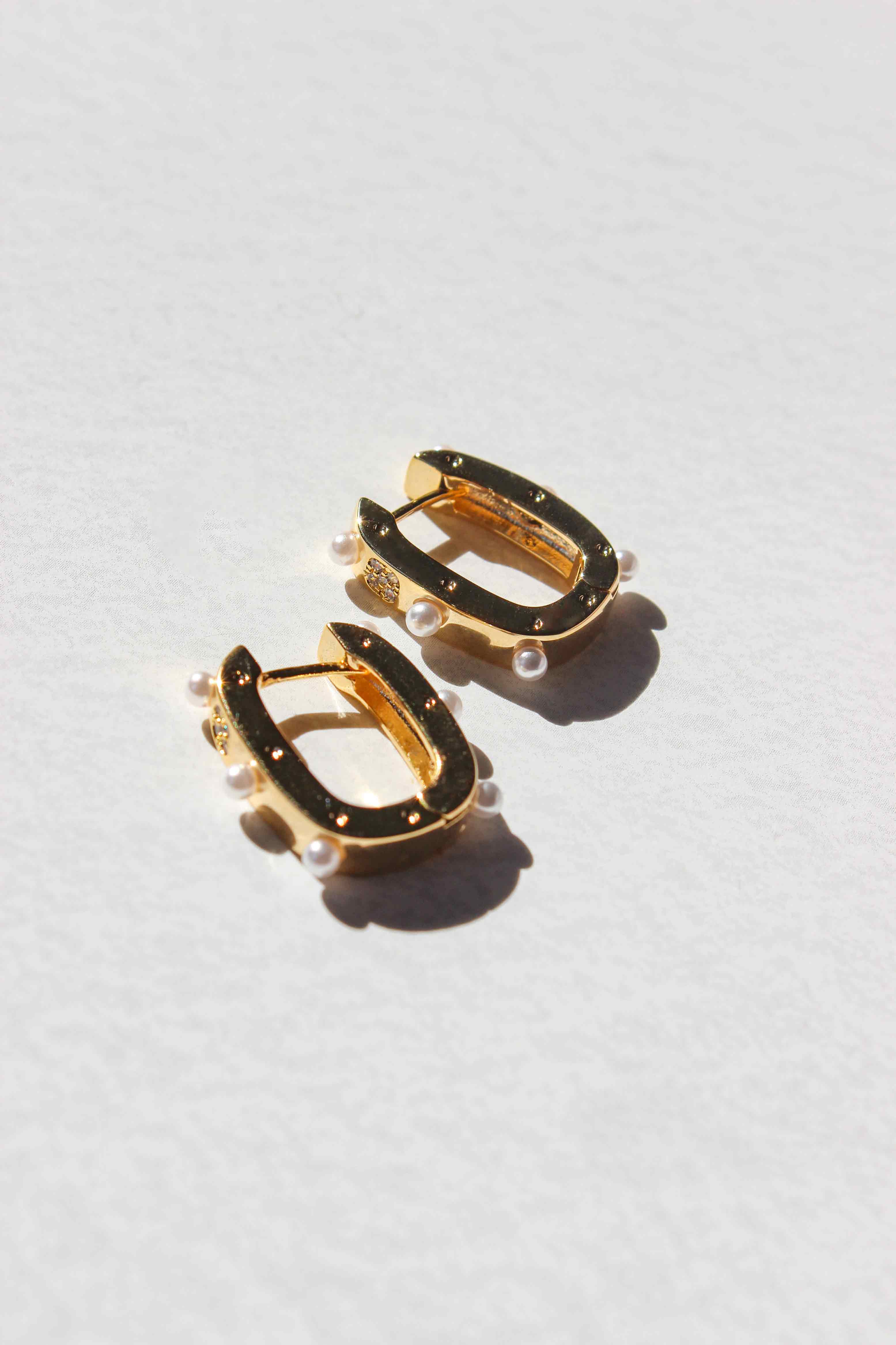 Lillian Hoop Earrings/Gold