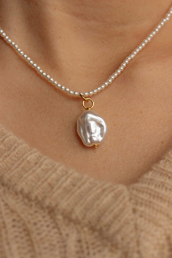 Necklace Charm/Pearl