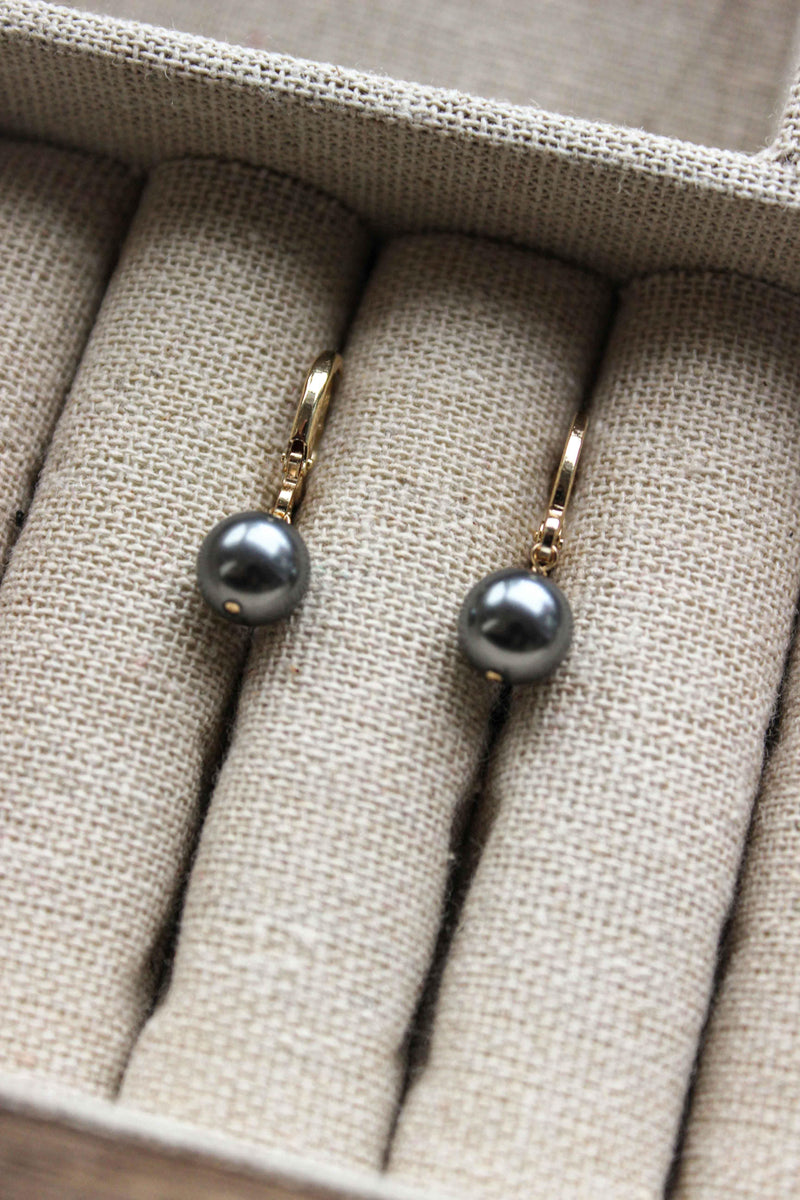 Mini Pearl Hoop Earrings - Complete. Studio