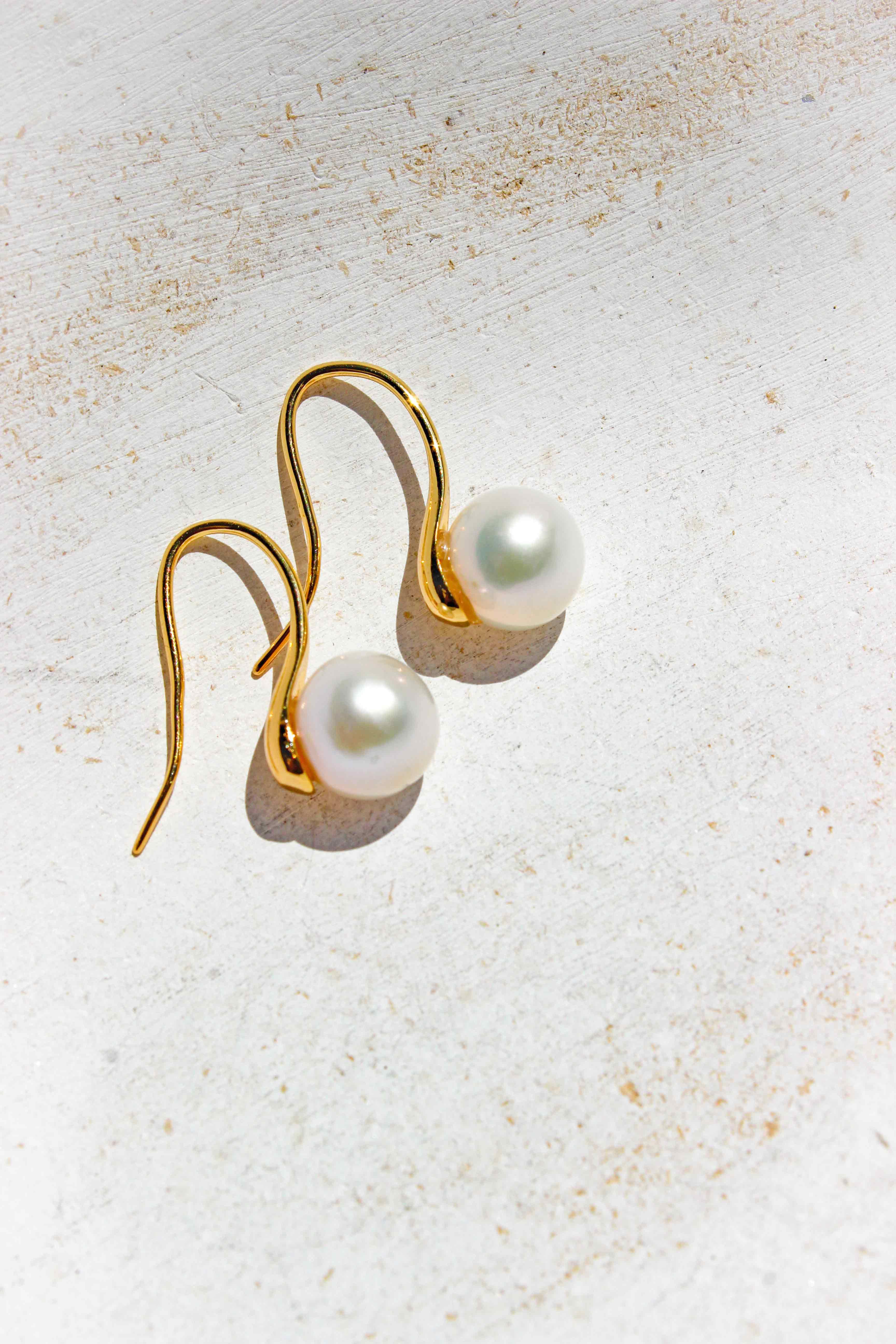 Everett Pearl Earrings - Complete. Studio