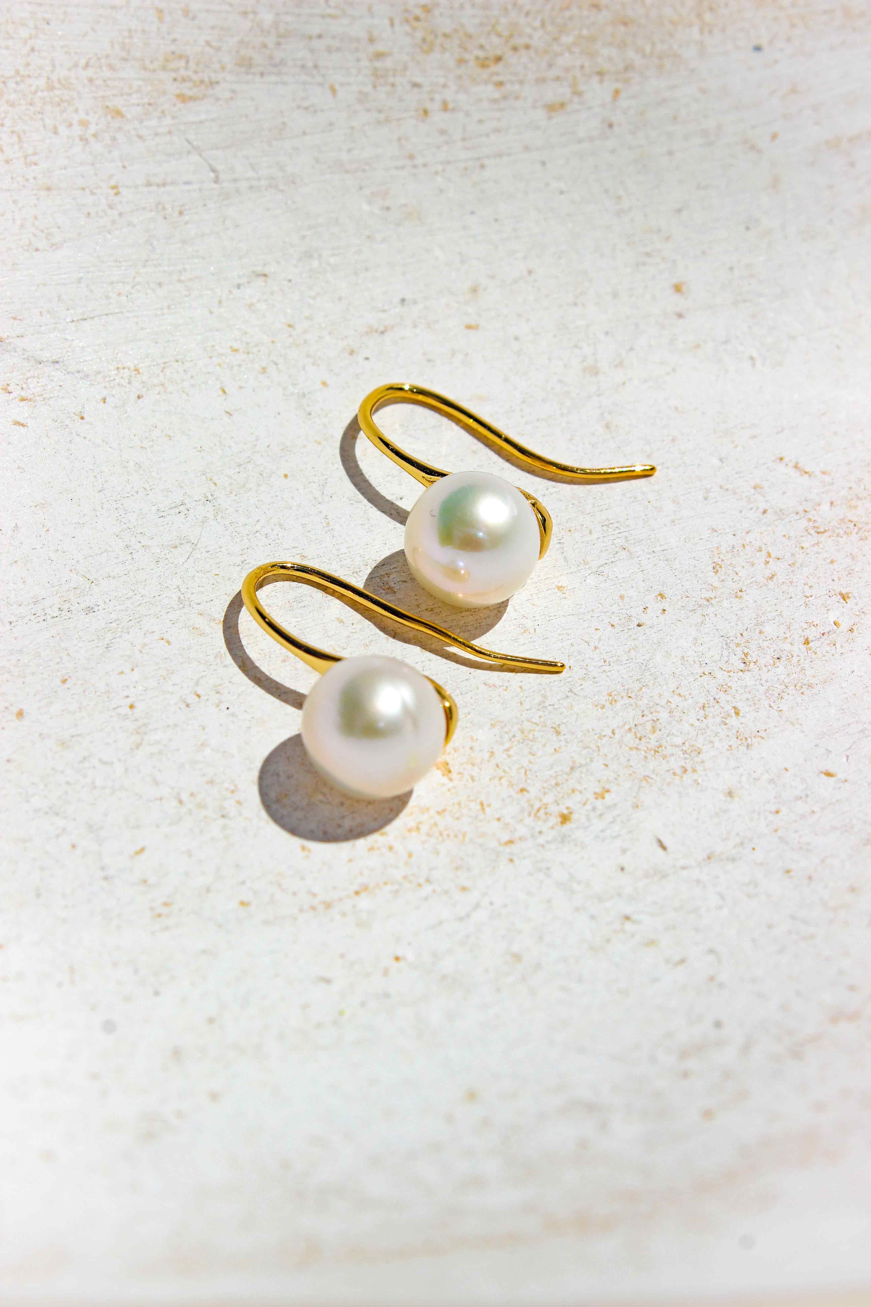 Everett Pearl Earrings - Complete. Studio